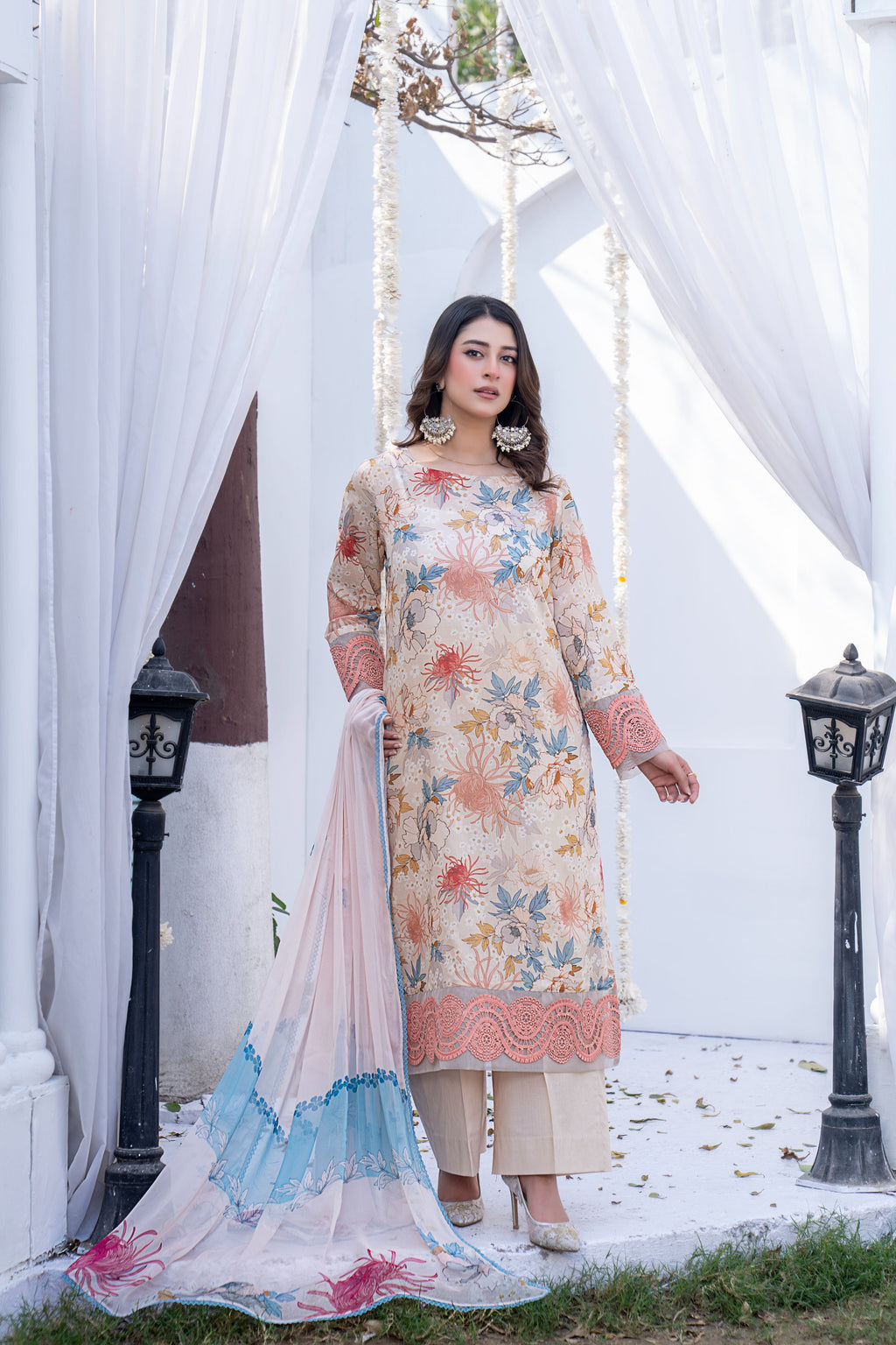 3 PIECE - PRINTED LAWN SUIT